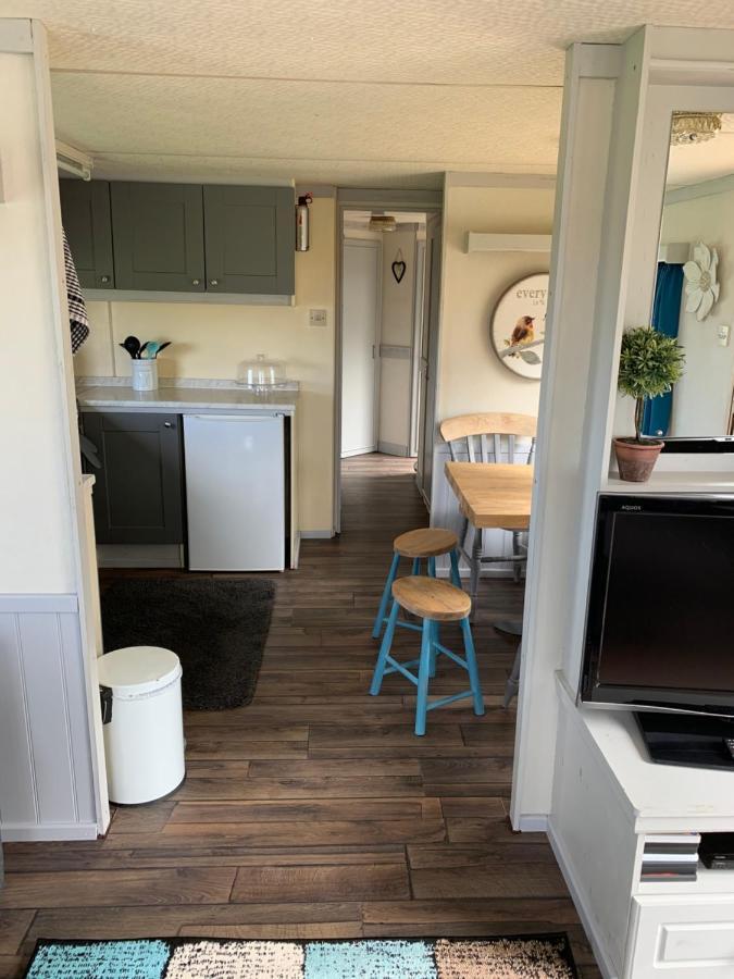 Byre Cottages & Log Cabin Cardigan Eksteriør billede