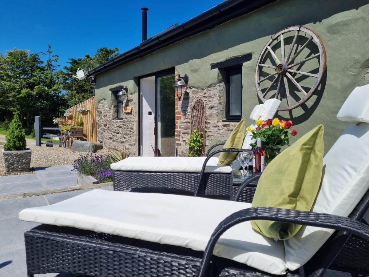 Byre Cottages & Log Cabin Cardigan Eksteriør billede